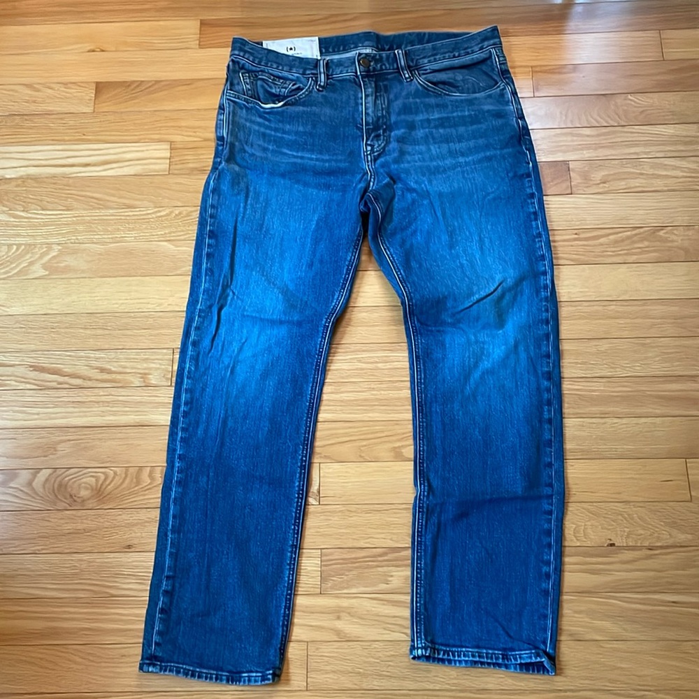 EUC Men’s Banana Republic Straight Leg Jeans, size 33 x 30